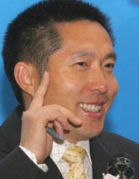 中央電視臺廣告經(jīng)濟信息中心主任、經(jīng)濟頻道總監(jiān)郭振璽