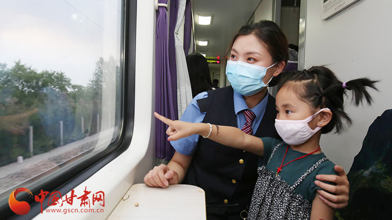 蘭州鐵路局端午小長(zhǎng)假發(fā)送旅客53.2萬人