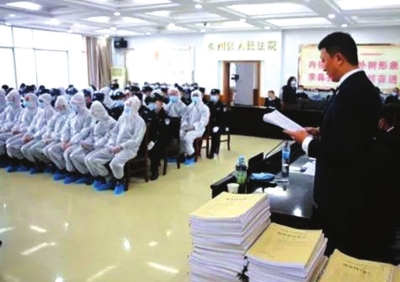 天水秦州區(qū)開審18人涉惡案 被控涉嫌敲詐勒索、尋釁滋事、開設(shè)賭場(chǎng)等