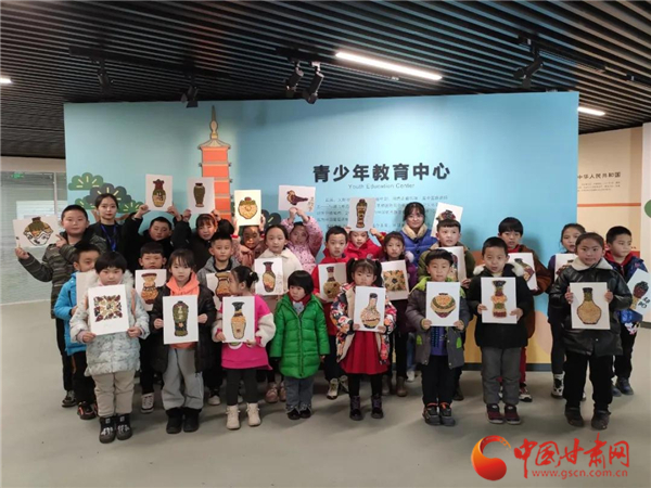 博物館里過臘八 武威這些孩子用五谷拼文物！