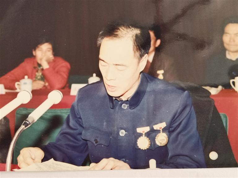 尋訪百名先鋒黨員  他用13年的時間完成28年的工作量——記“刀具大王”、全國勞模、蘭州通用機器廠工人技師蘆聚才