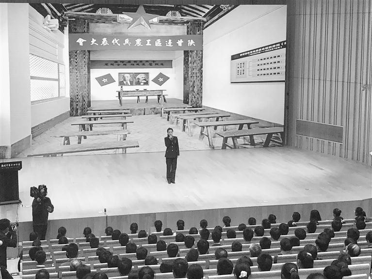 蘭州市開展“學(xué)黨史、頌黨恩、跟黨走”紅色文化進(jìn)校園活動(dòng)