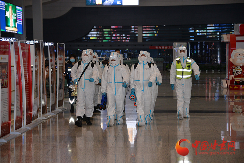 【隴拍客】蘭州西客站全面消殺，場面堪比大片