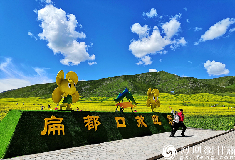 河西走廊張掖扁都口，古絲綢之路要道。王振武 攝