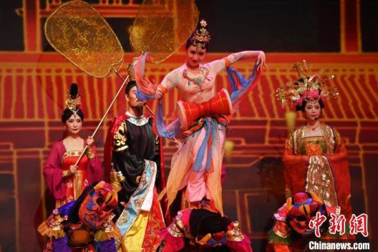 2023年第六屆敦煌文博會期間，系列演藝上演。(資料圖)李亞龍 攝